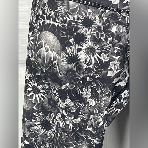 LULULEMON Wunder Under crop leggings Florabunga print - Picture 9 of 12